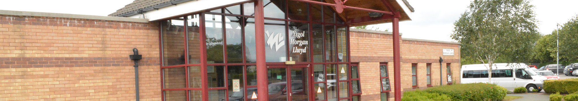 Pupils and facilities at Ysgol Morgan Llwyd in Wrexham